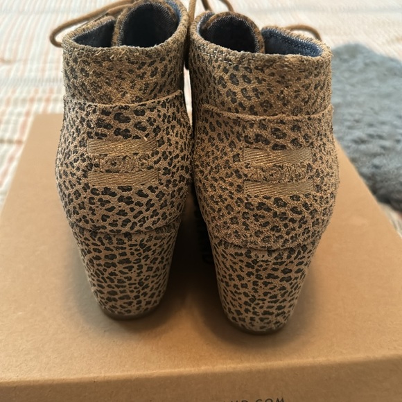Lucky Brand Cheetah Booties - Picture 2 of 3